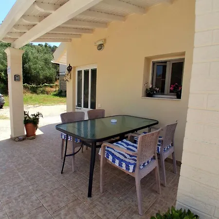 Albert's Place Kato Spilaion